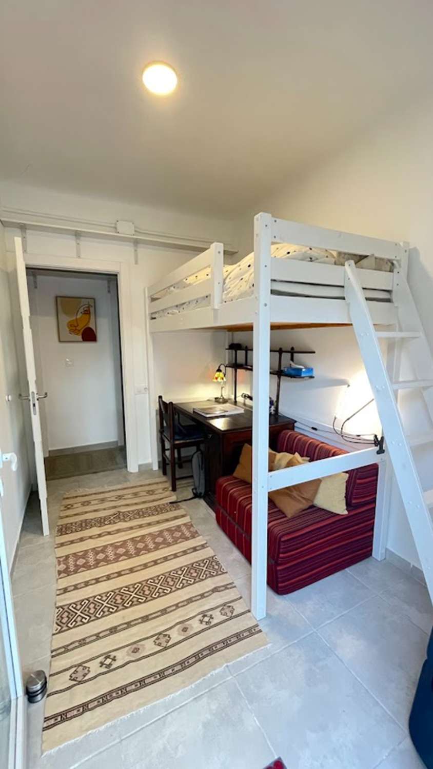 Apartamento con aire acondicionado   3 min a pie de la playa