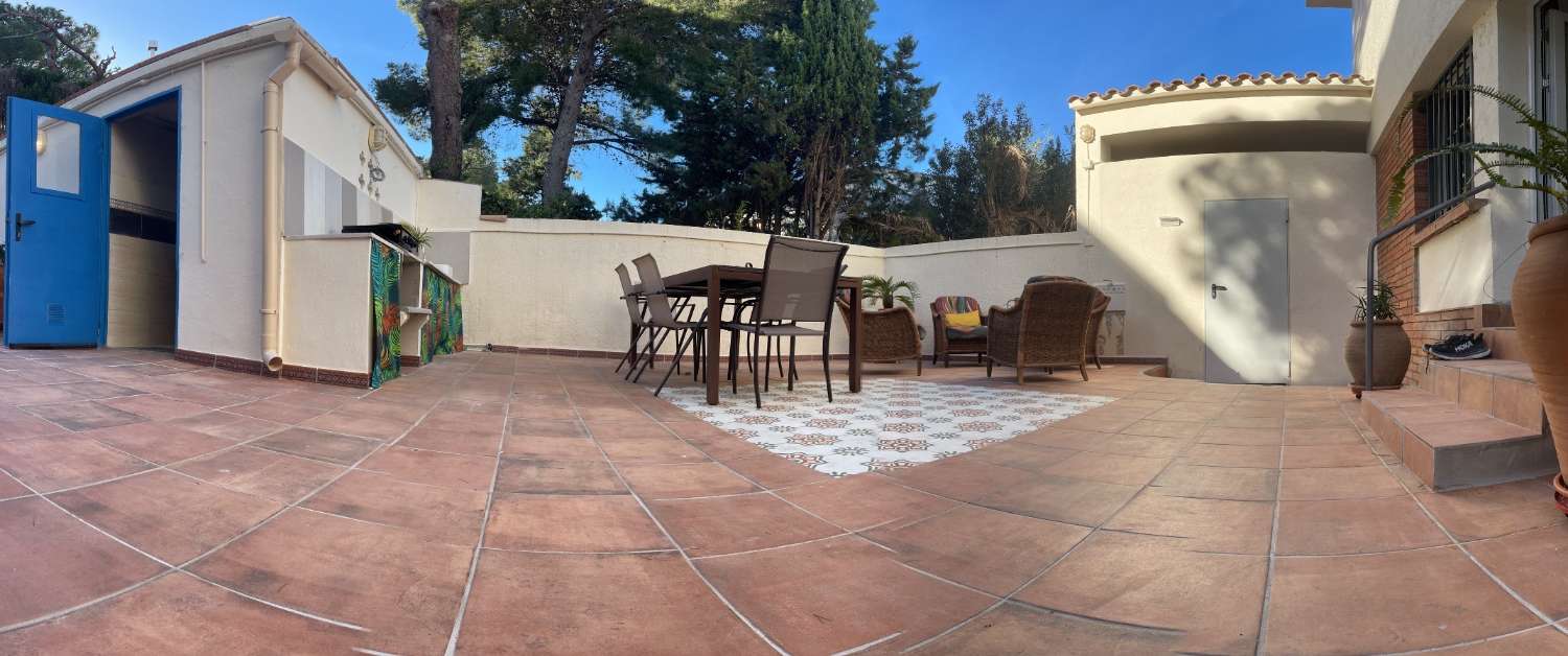 Apartamento con aire acondicionado   3 min a pie de la playa